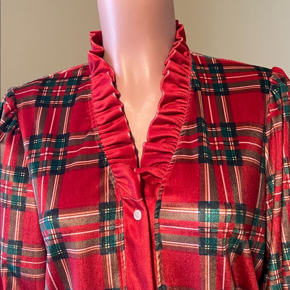 Holiday blouse size medium - Picture 2 of 8